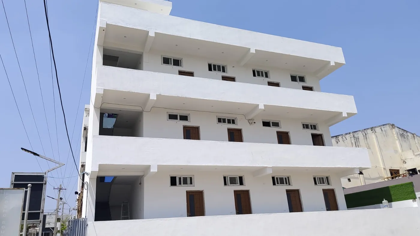 Lovely Nest Women's PG building, Eachanari